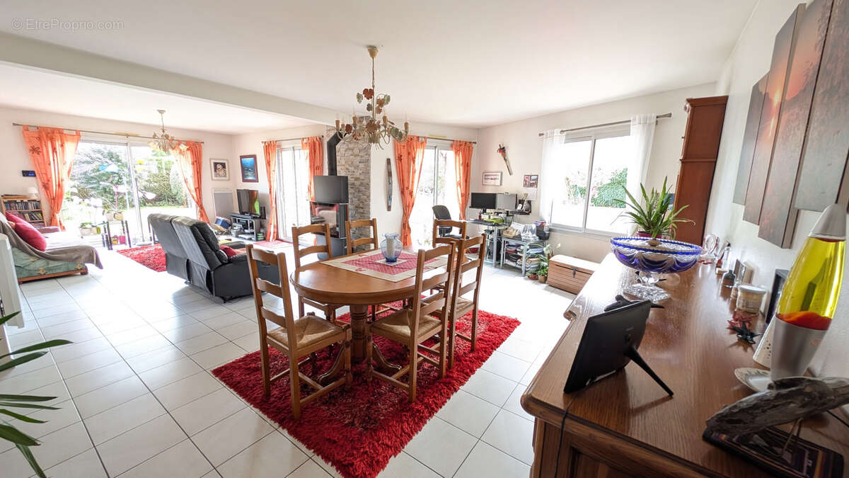 Maison à JANZE
