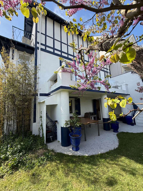 Maison à LE POULIGUEN