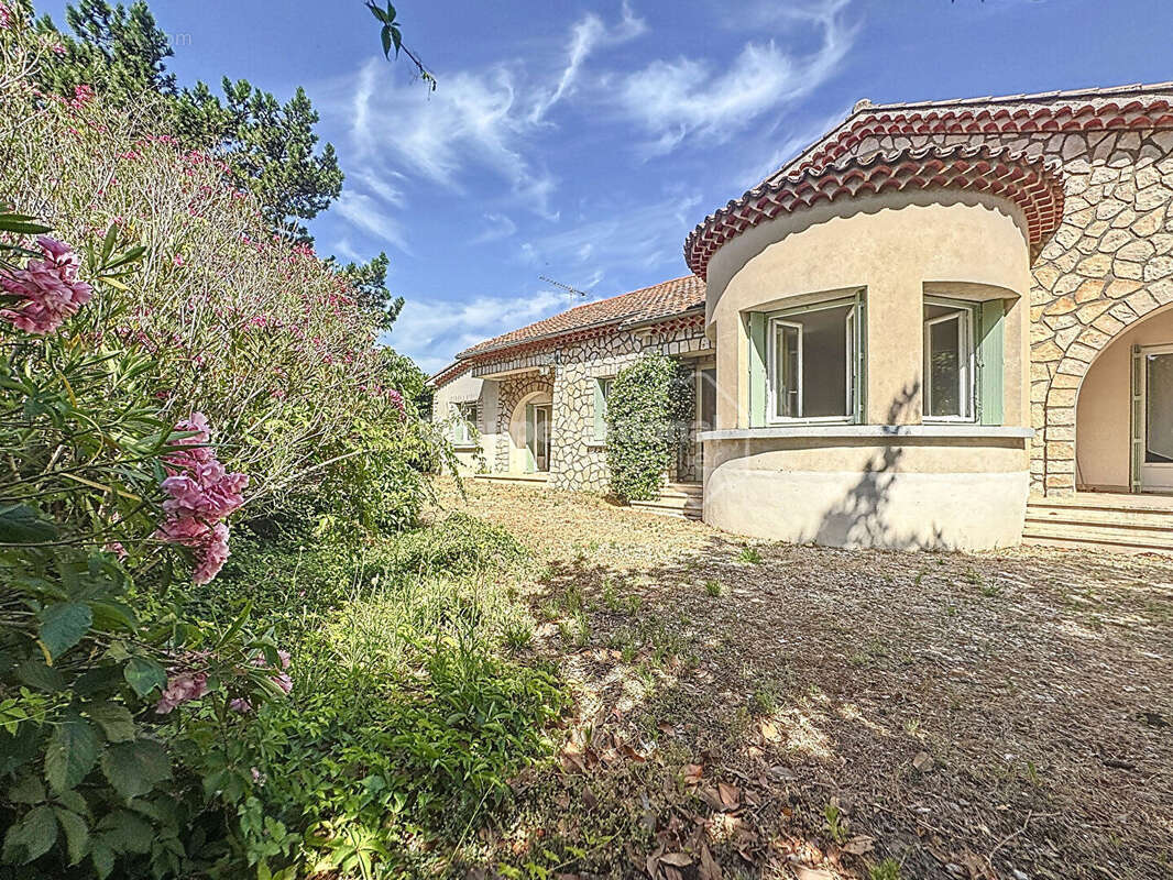 Maison à CHEVAL-BLANC