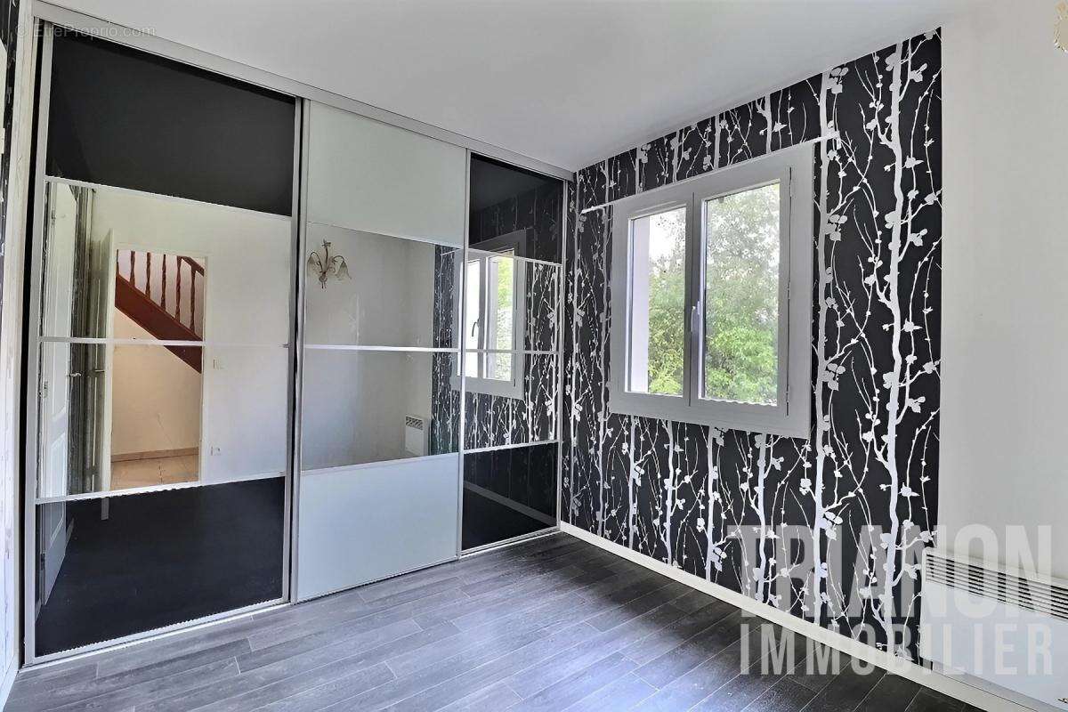 Maison à MORAINVILLIERS