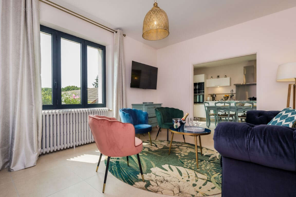 Maison à SEGUR-LE-CHATEAU