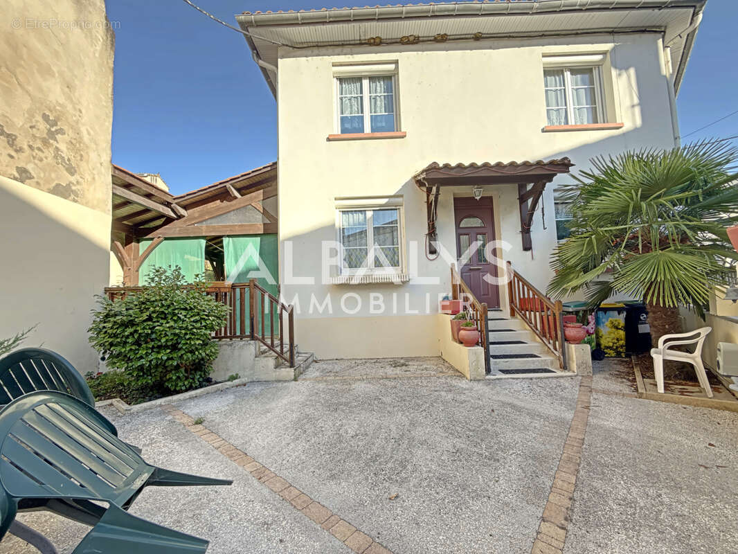 Maison à GUITRES