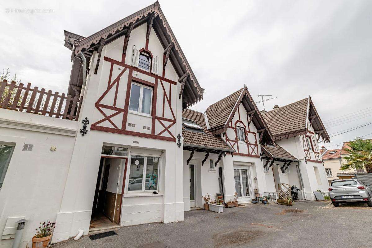 Appartement à MAFFLIERS