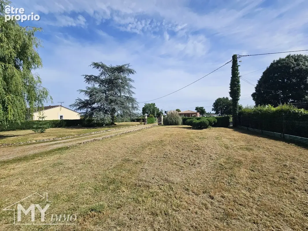 GARDONNE : Maison de plain-pied avec dépendances - photo 23
