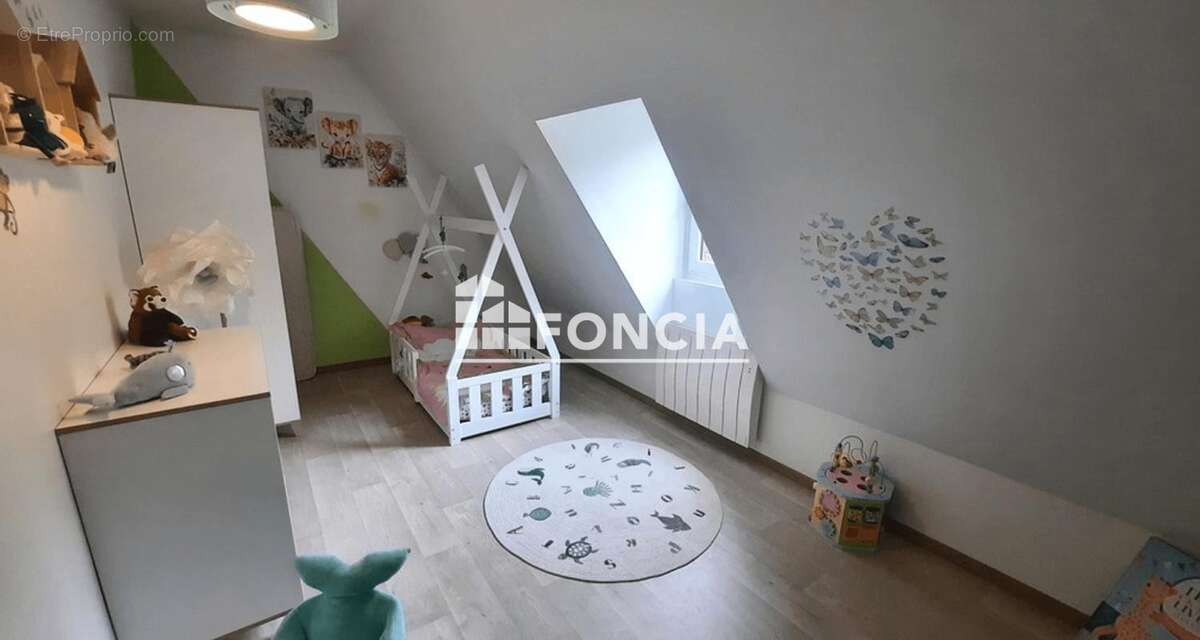 Le Mesnil-Jourdain – Belle maison familiale T6 (165 m²) rénovée – 4 chambres – Terrain de 1 228 m² - photo 12