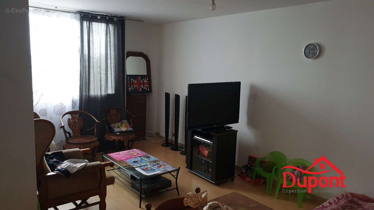 Appartement à SIN-LE-NOBLE