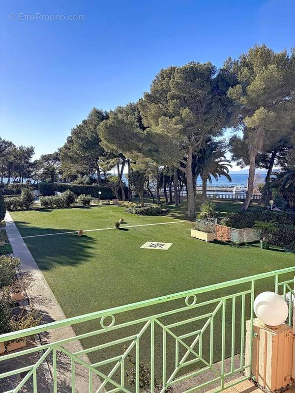 Photo 1 - Appartement à SAINT-RAPHAEL