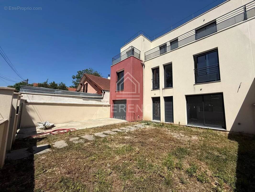 Maison à CHAMPIGNY-SUR-MARNE