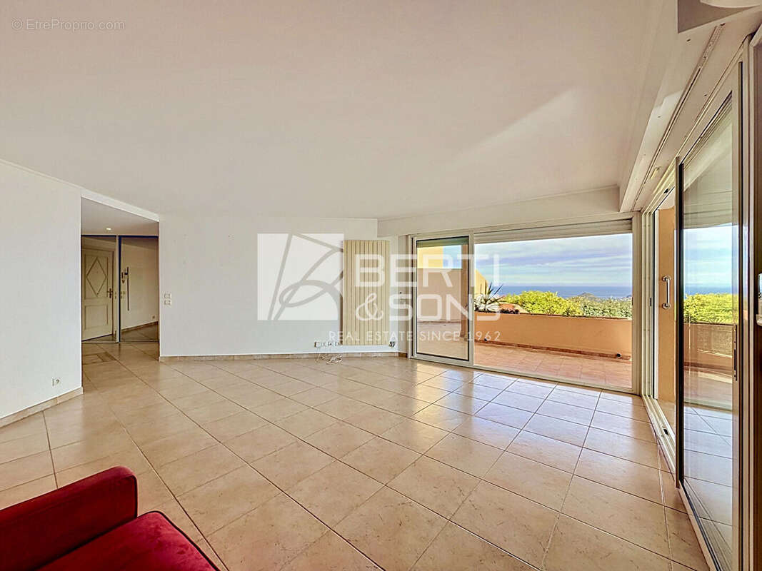 Exclusivite - mandelieu domaine le grand duc -  appartement 3 pieces rdj surélevé et jardin avec vue mer et esterel ! - photo 9