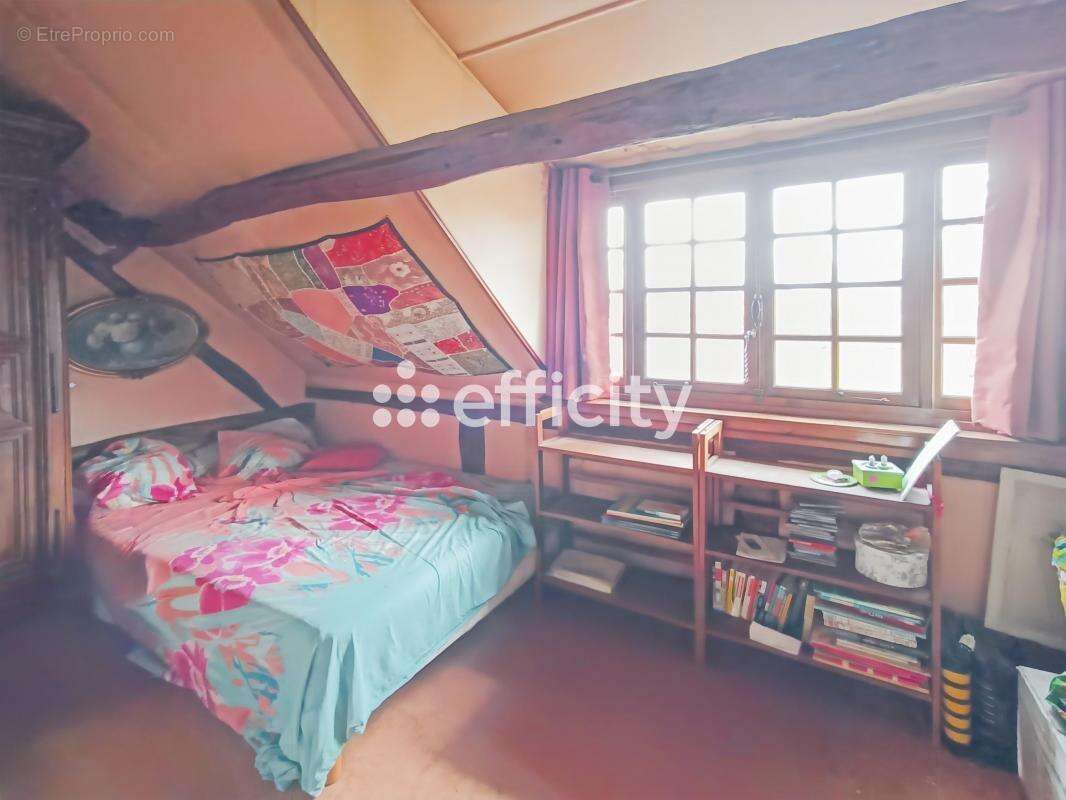 Maison à VANDRIMARE