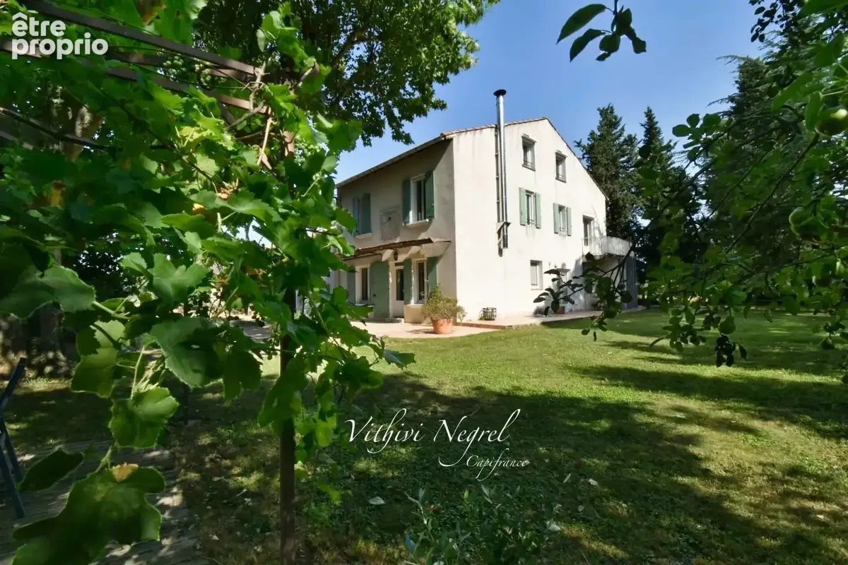 Maison à MOURIES