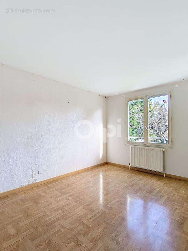 Maison à DOULEVANT-LE-CHATEAU