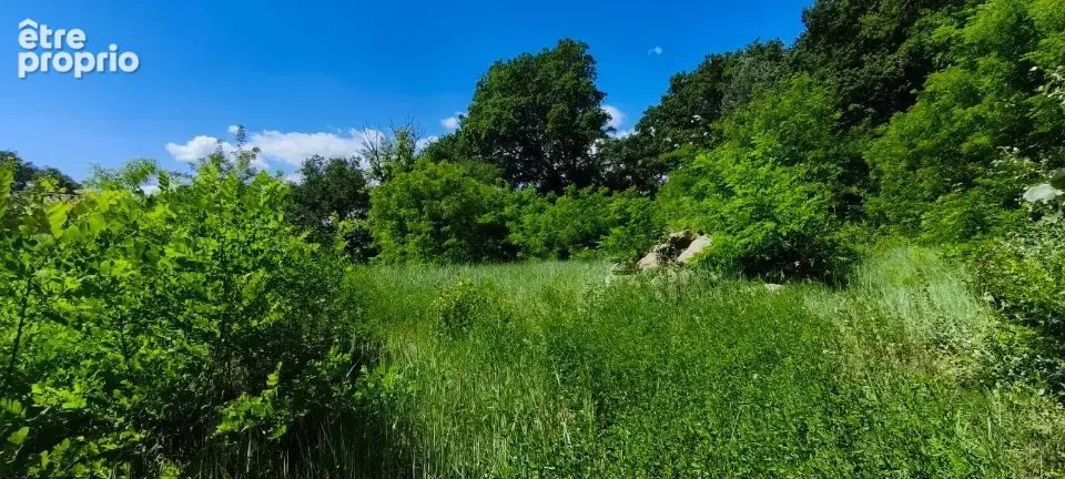 Terrain à MONTELIMAR