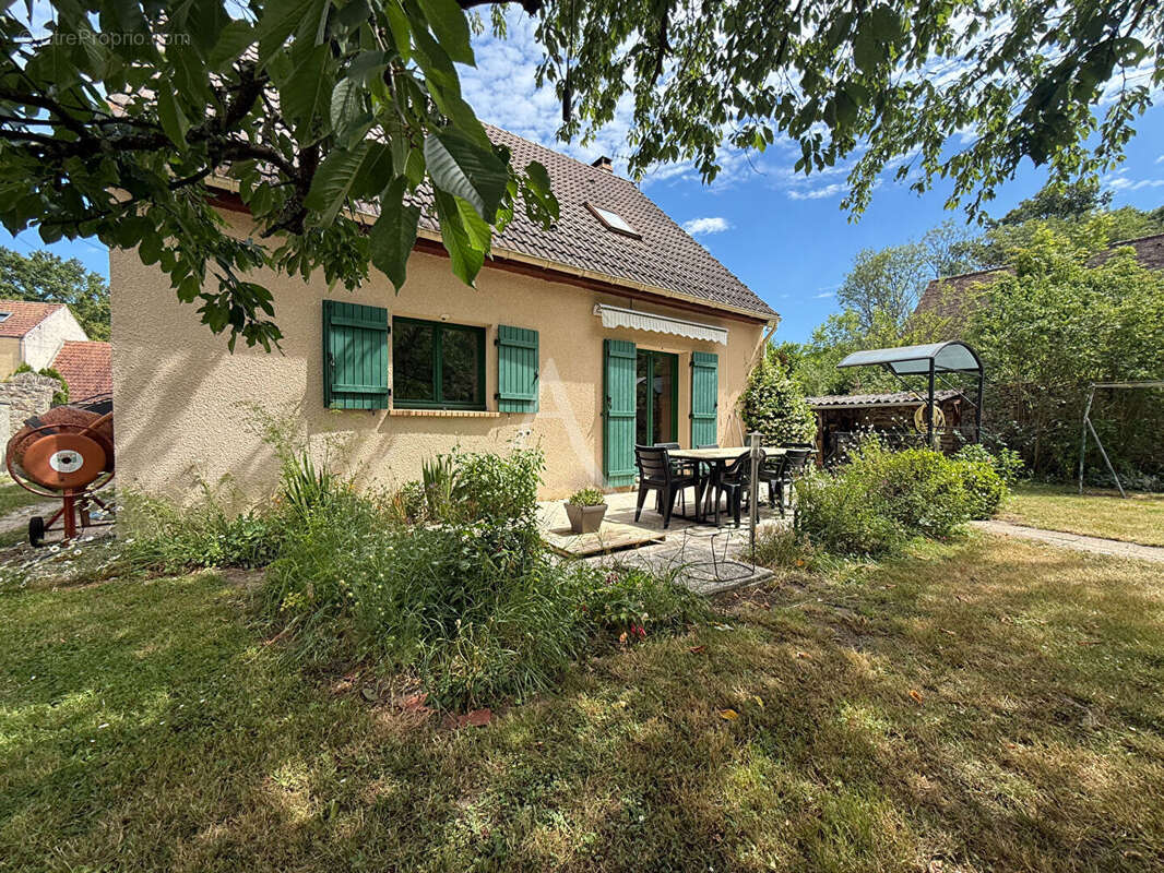 Maison à LE CHATELET-EN-BRIE