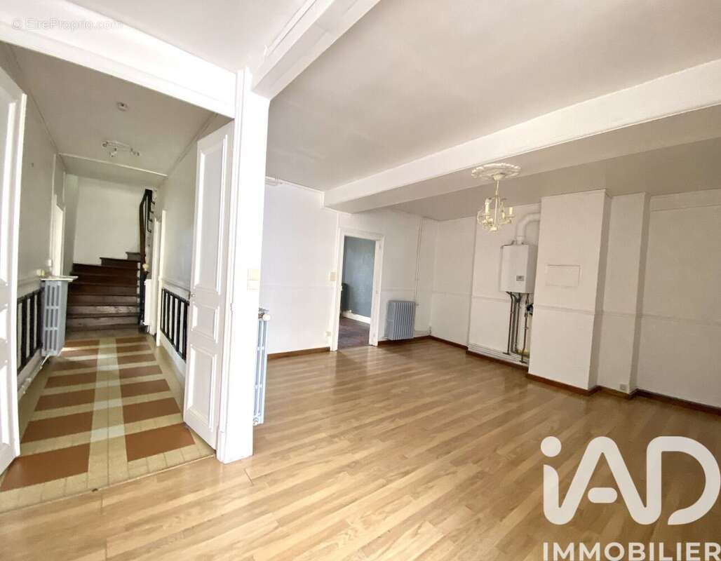 Maison 193 m² à Trainel  - photo 7