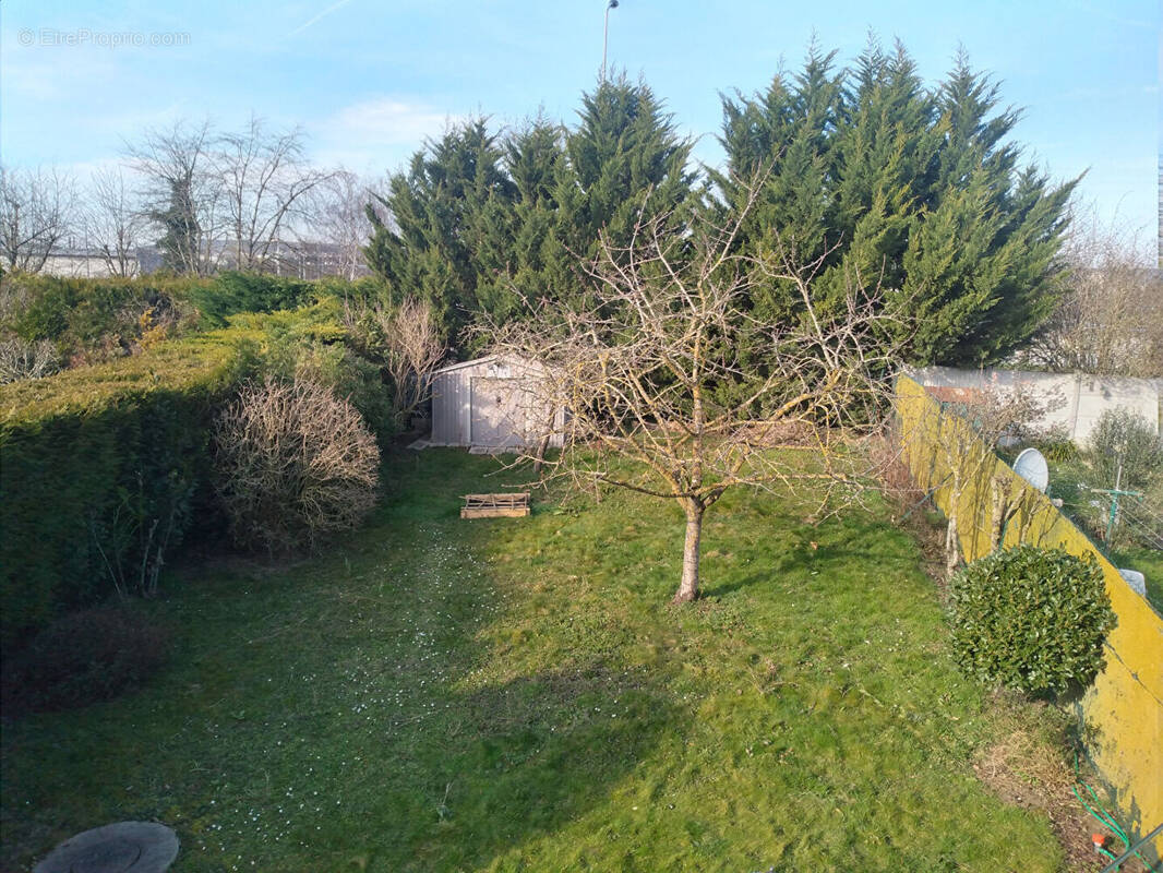 Appartement à MEZIERES-SUR-SEINE
