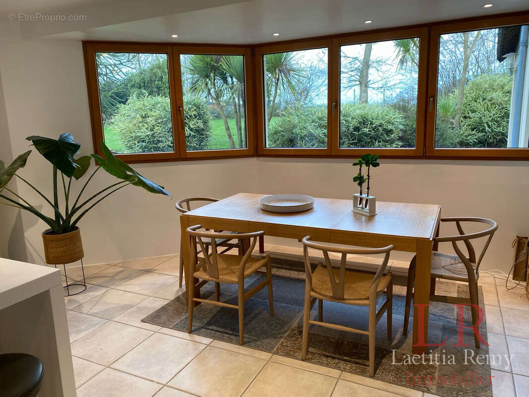 Maison à VERN-SUR-SEICHE