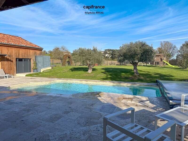 Propriete à vendre 7 pièces VILLENEUVE SUR LOT (47) de 229m2 habitables sur un terrain clos de 5965m2 - photo 24