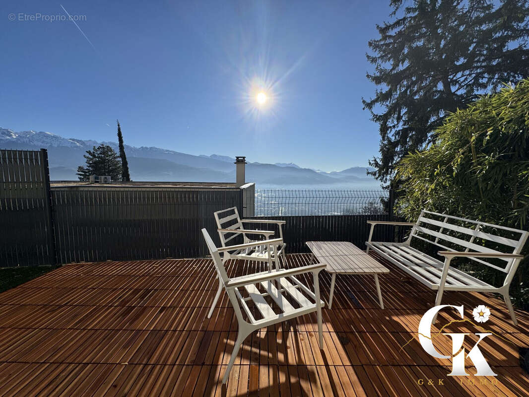 Appartement à CORENC