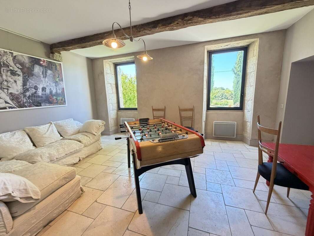 Maison à VIC-FEZENSAC