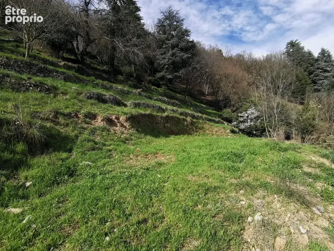   - Terrain à VALS-LES-BAINS