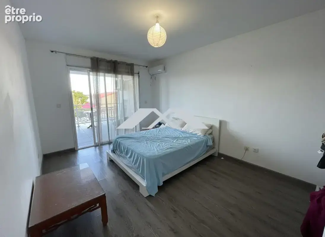 Maison 137 m² à Saint-Benoit  - photo 3