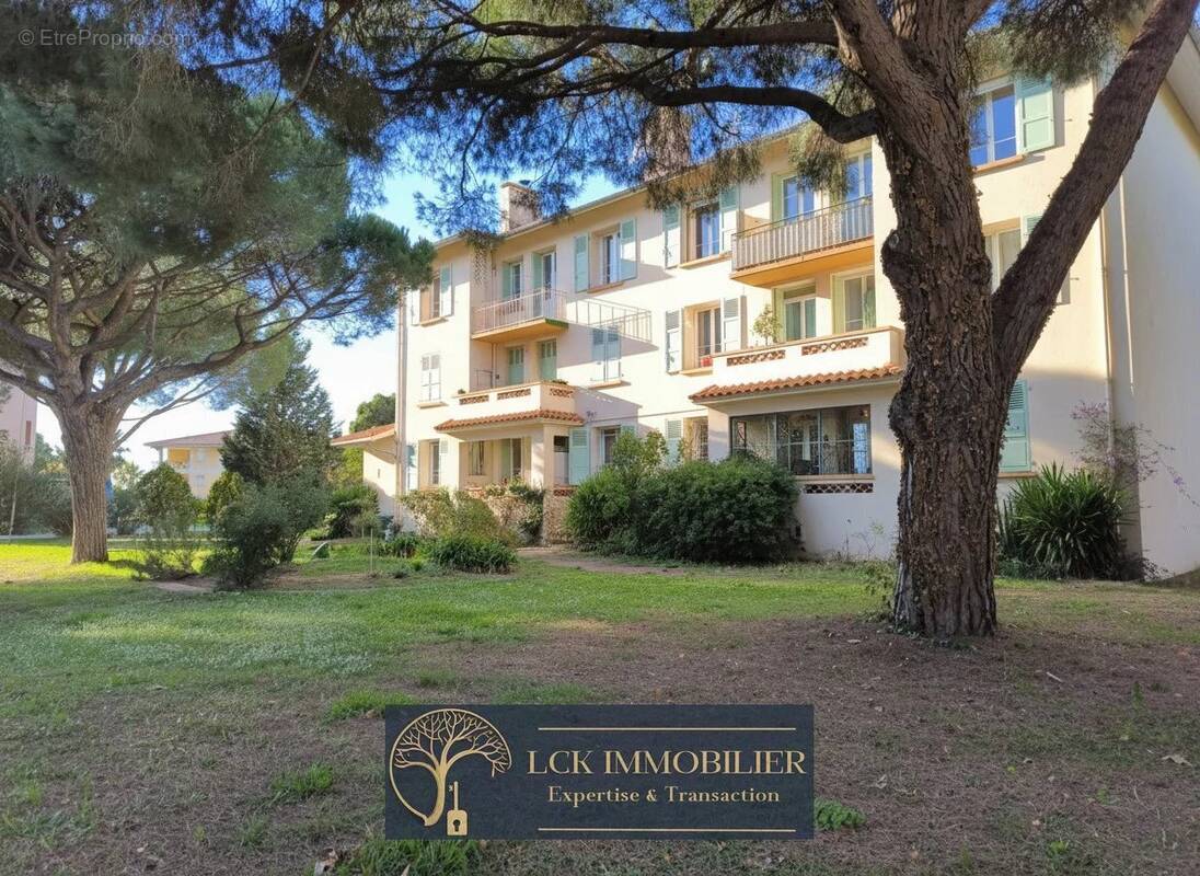 Appartement à FREJUS