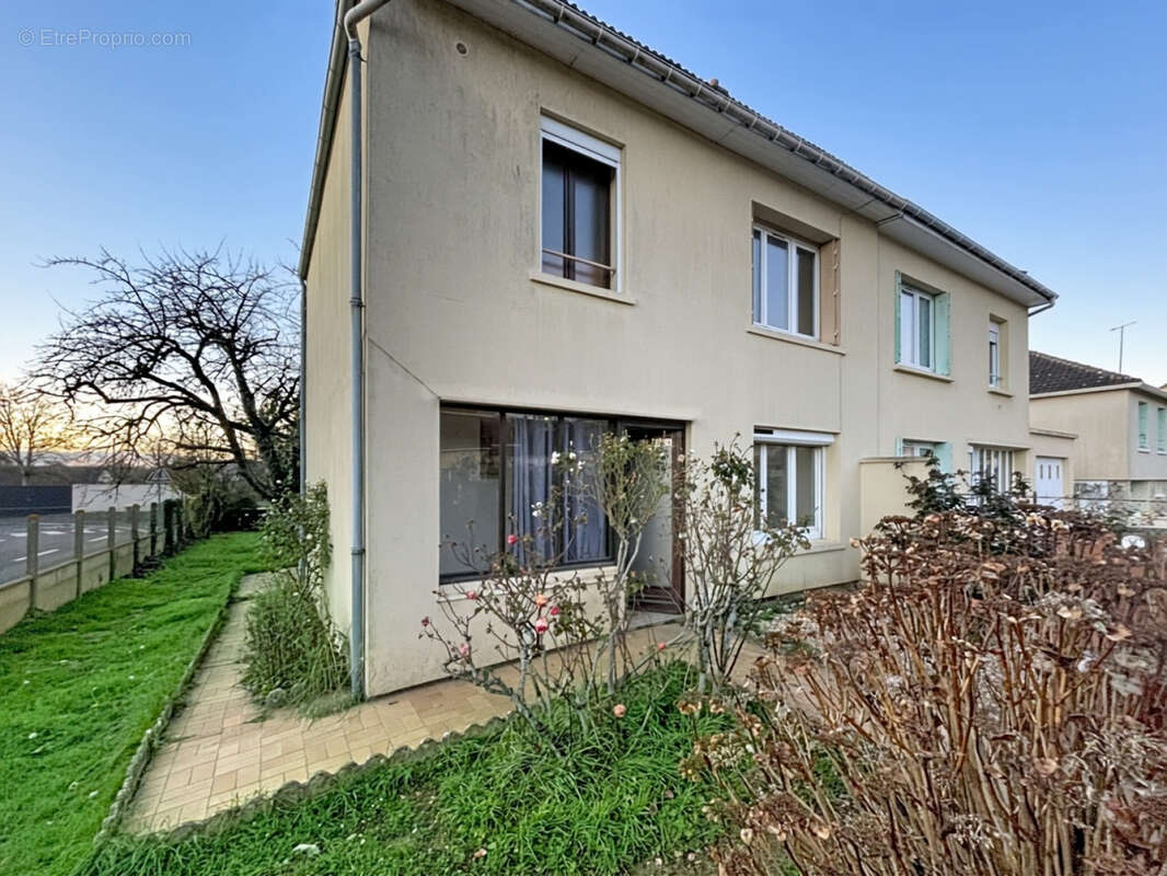 Maison à LA LOUPE