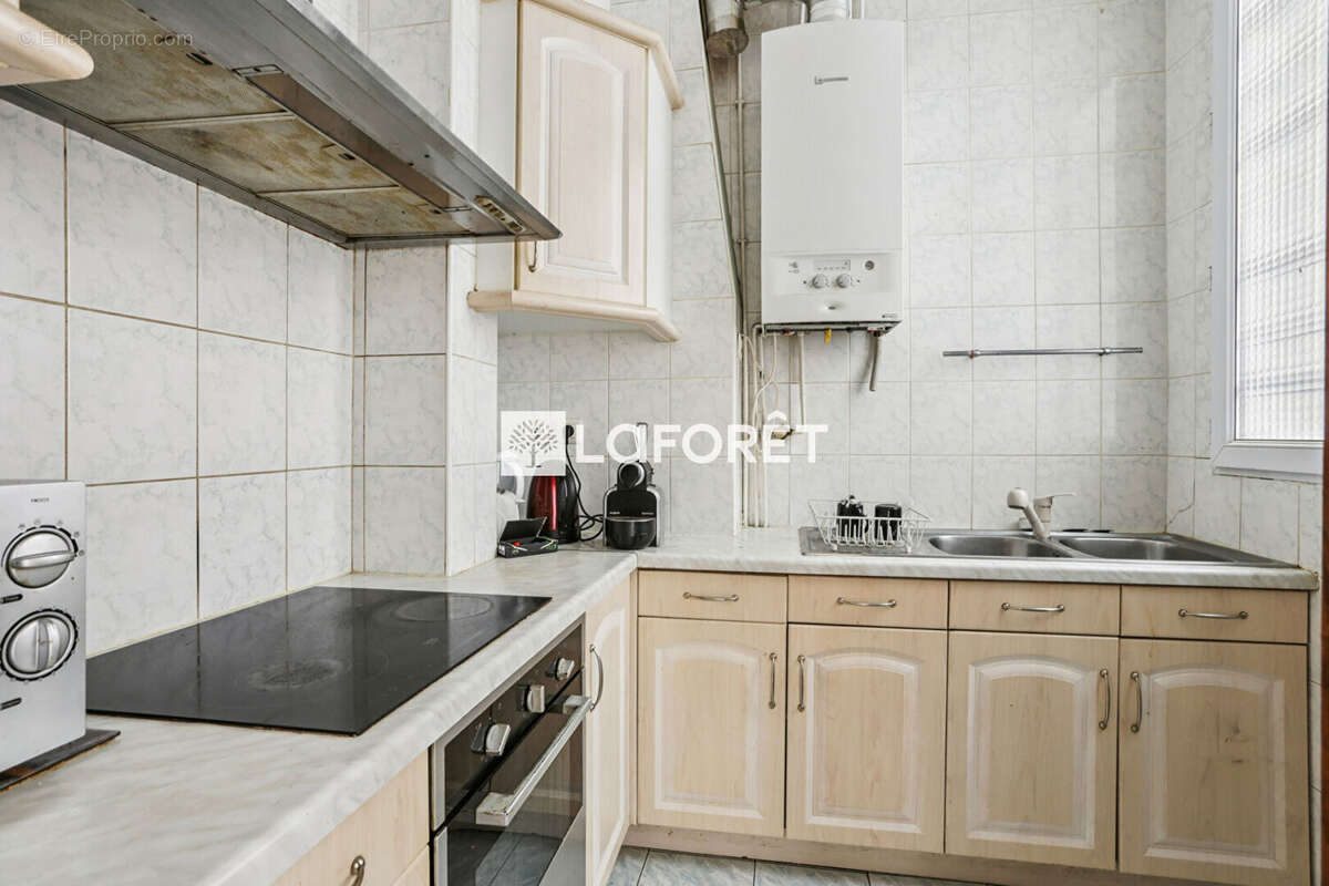 Appartement à PARIS-10E