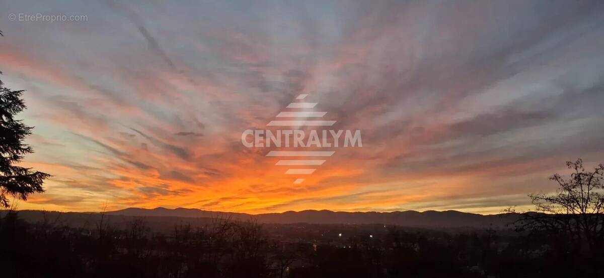 Appartement à TASSIN-LA-DEMI-LUNE