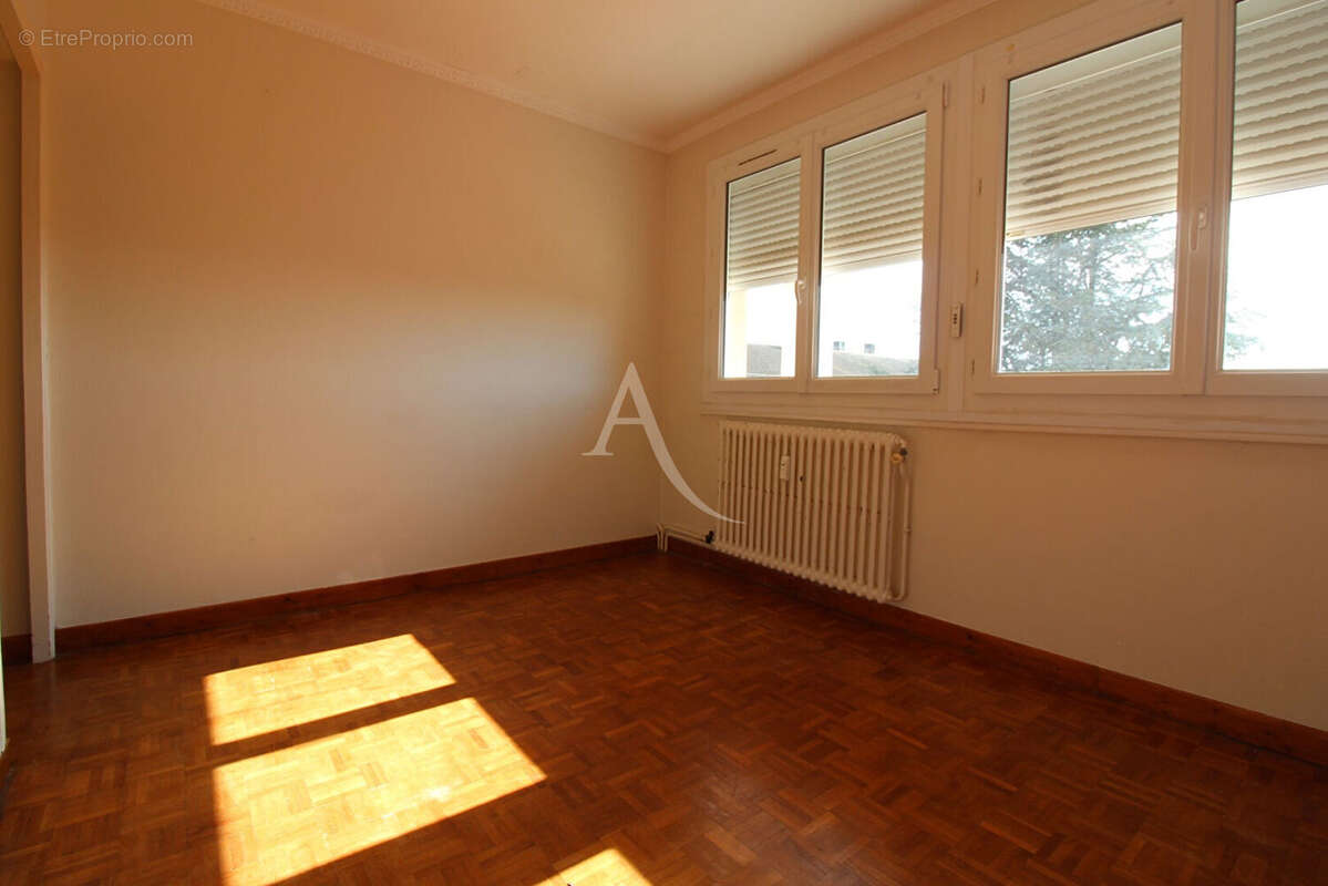 Appartement à CHATENOY-LE-ROYAL