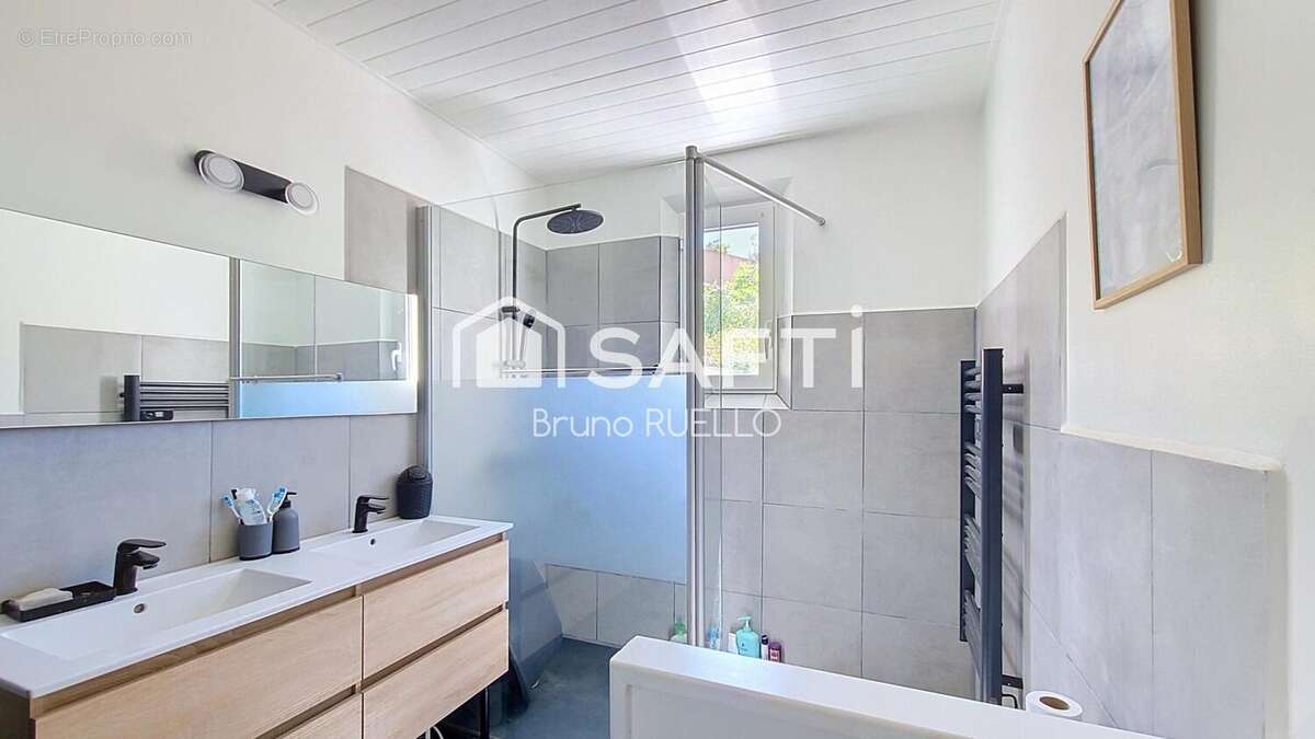 Maison 121 m² à Villelongue-Dels-Monts  - photo 8