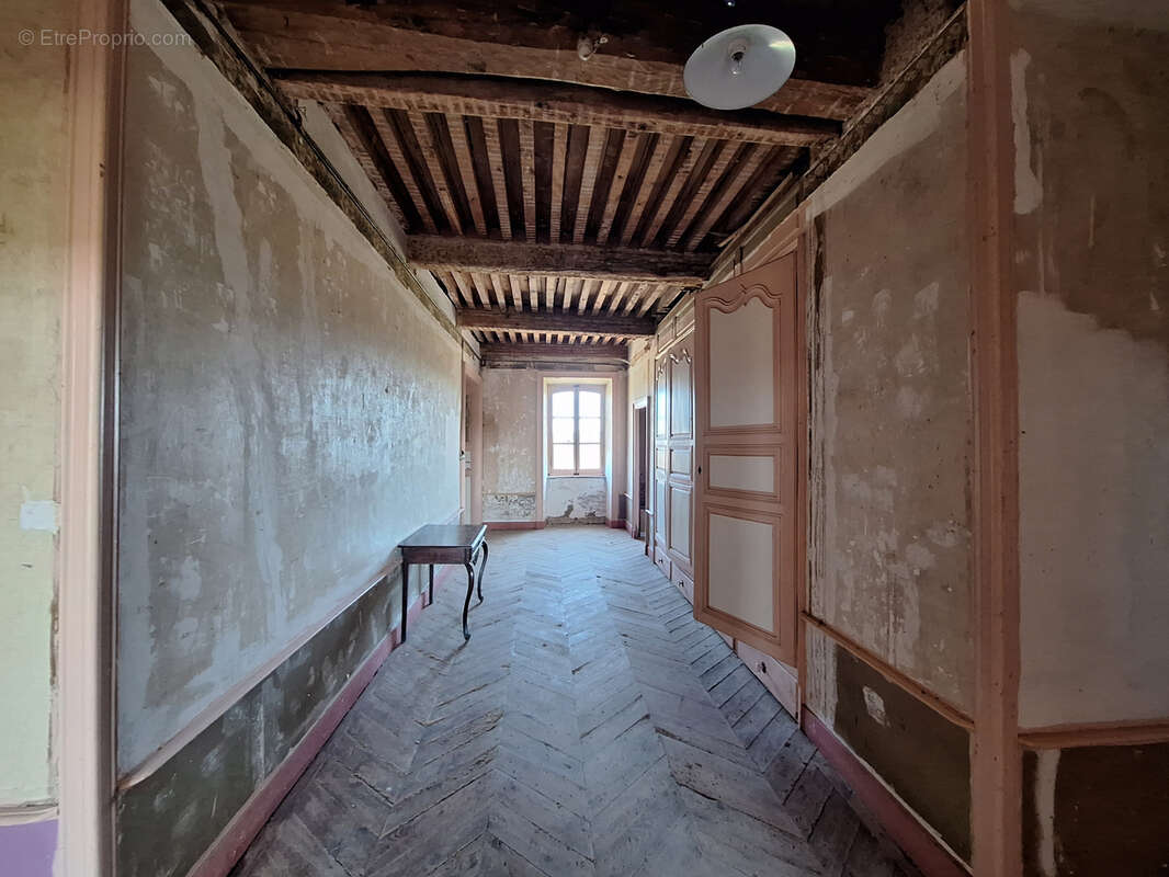 Maison à SUGERES