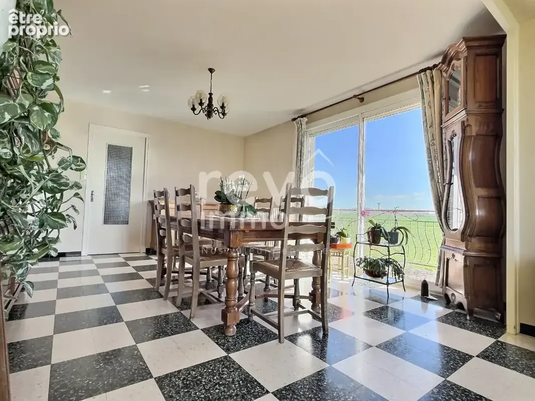 Maison de 212m2 sur 1300m2 de terrain - photo 5