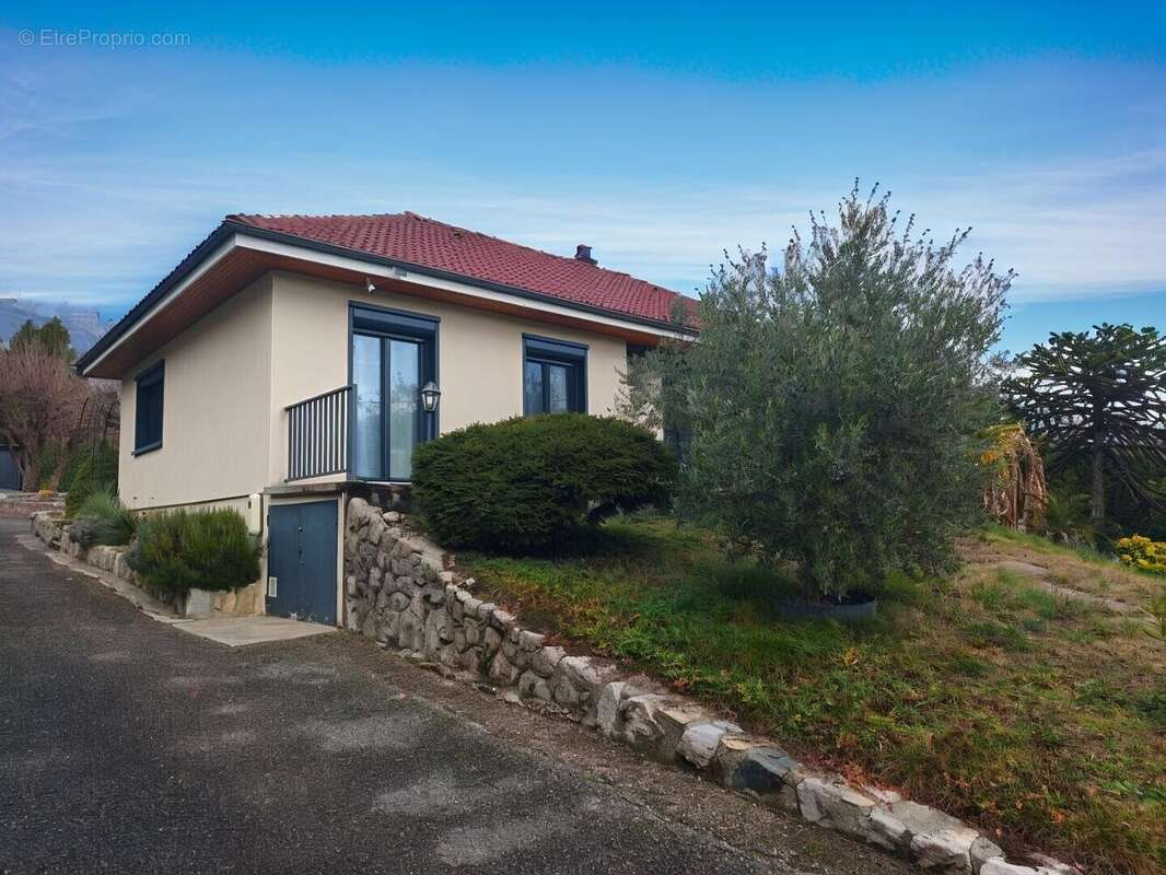 Maison à MONTBONNOT-SAINT-MARTIN