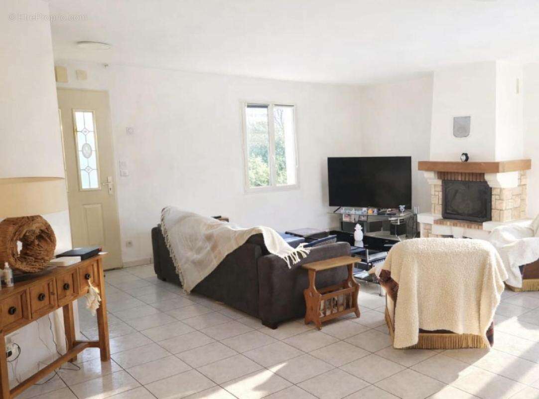 Maison à MAUZE-SUR-LE-MIGNON