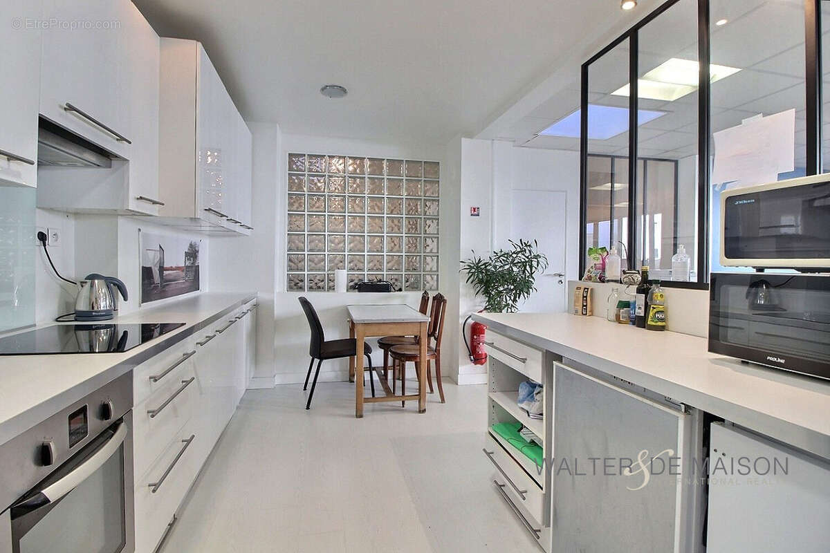 Commerce à PARIS-19E