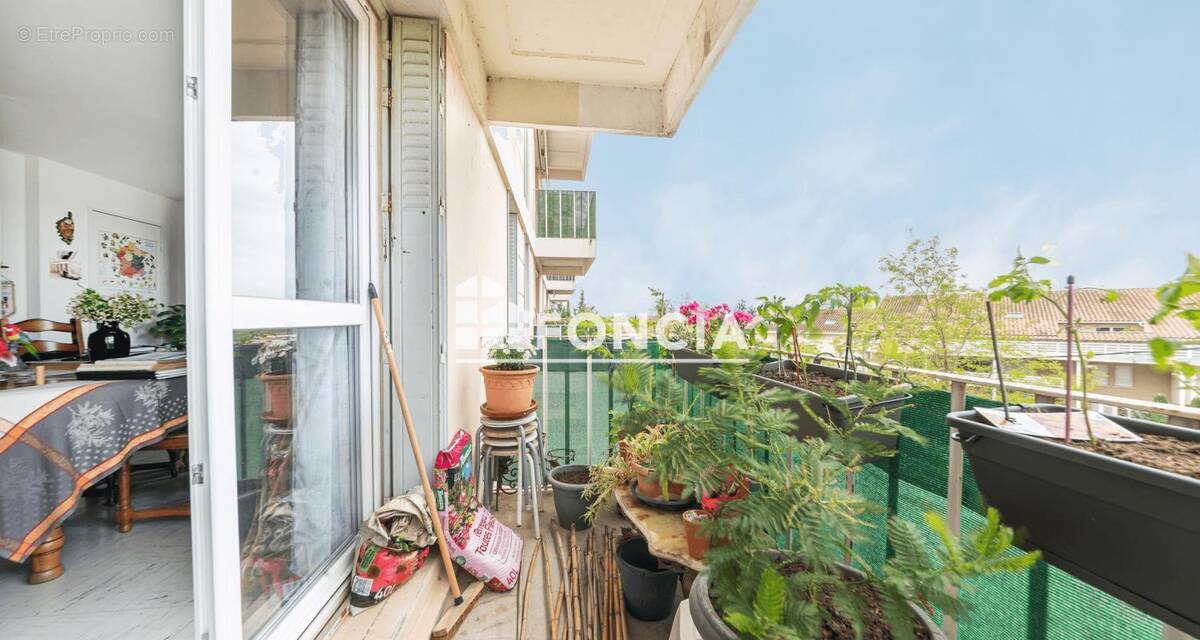 Appartement à SALON-DE-PROVENCE