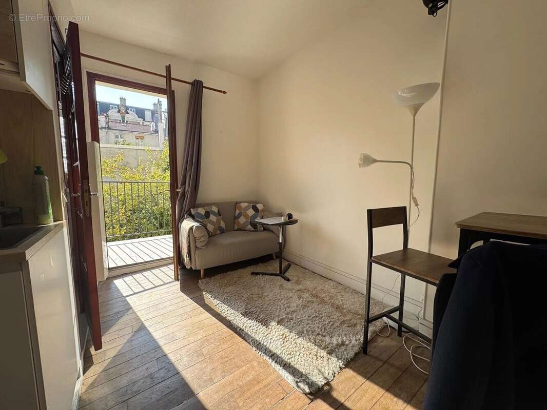 Appartement à PARIS-14E