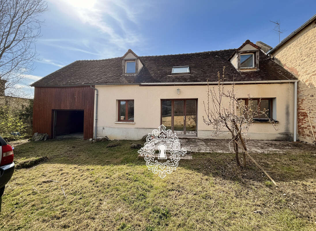 Maison à DONNEMARIE-DONTILLY