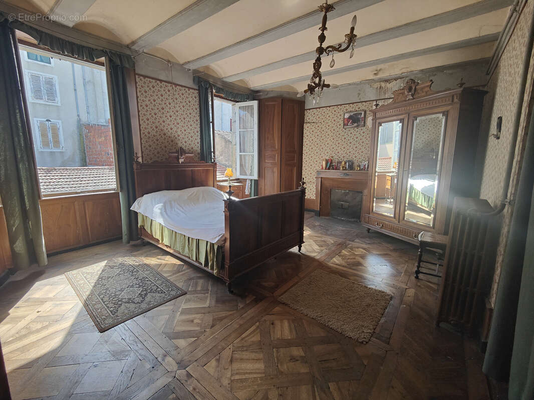 Maison à PAULHAGUET