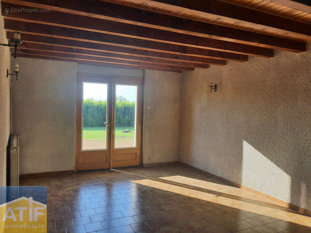 Maison à SAINT-GERMAIN-LAVAL