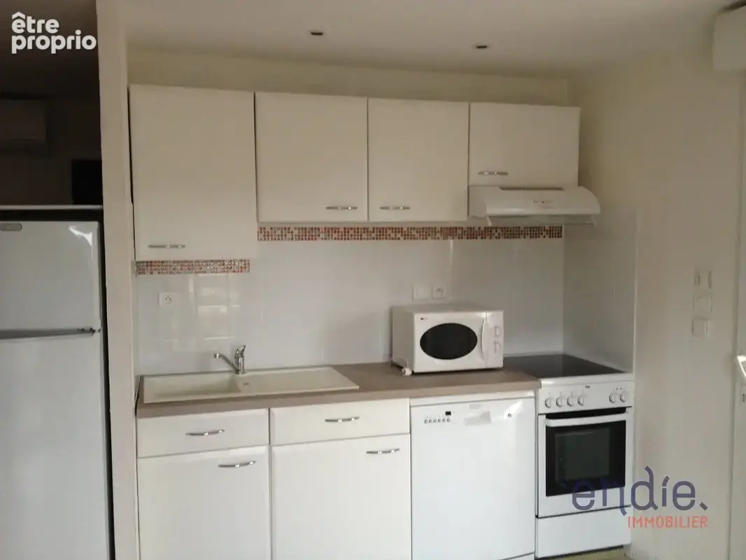 LORGUES Propriété composée de 4 logements avec vue imprenable - photo 13