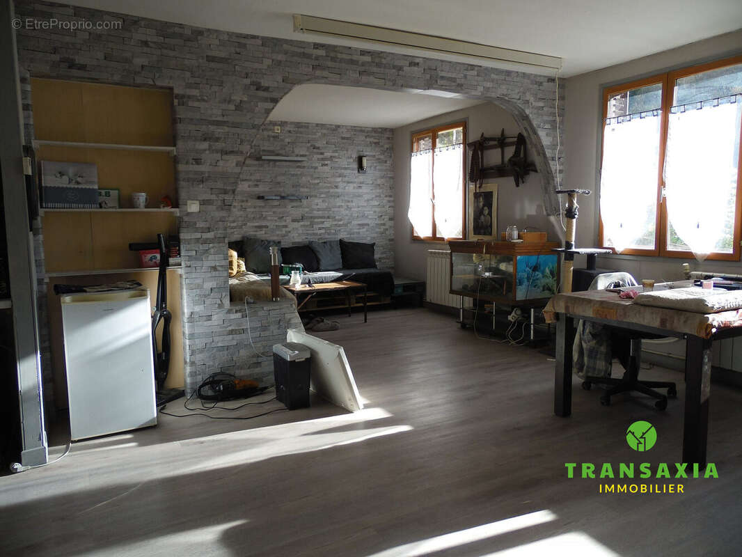 séjour et salon - Maison à UCHENTEIN