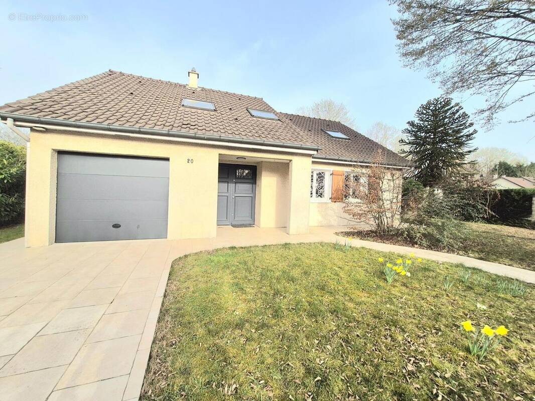 Photo 1 - Maison à PONTAULT-COMBAULT