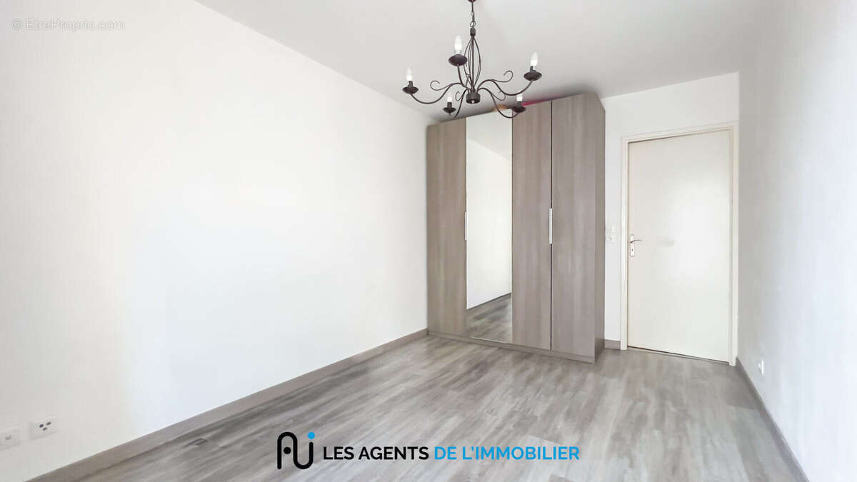 Appartement à NANTERRE