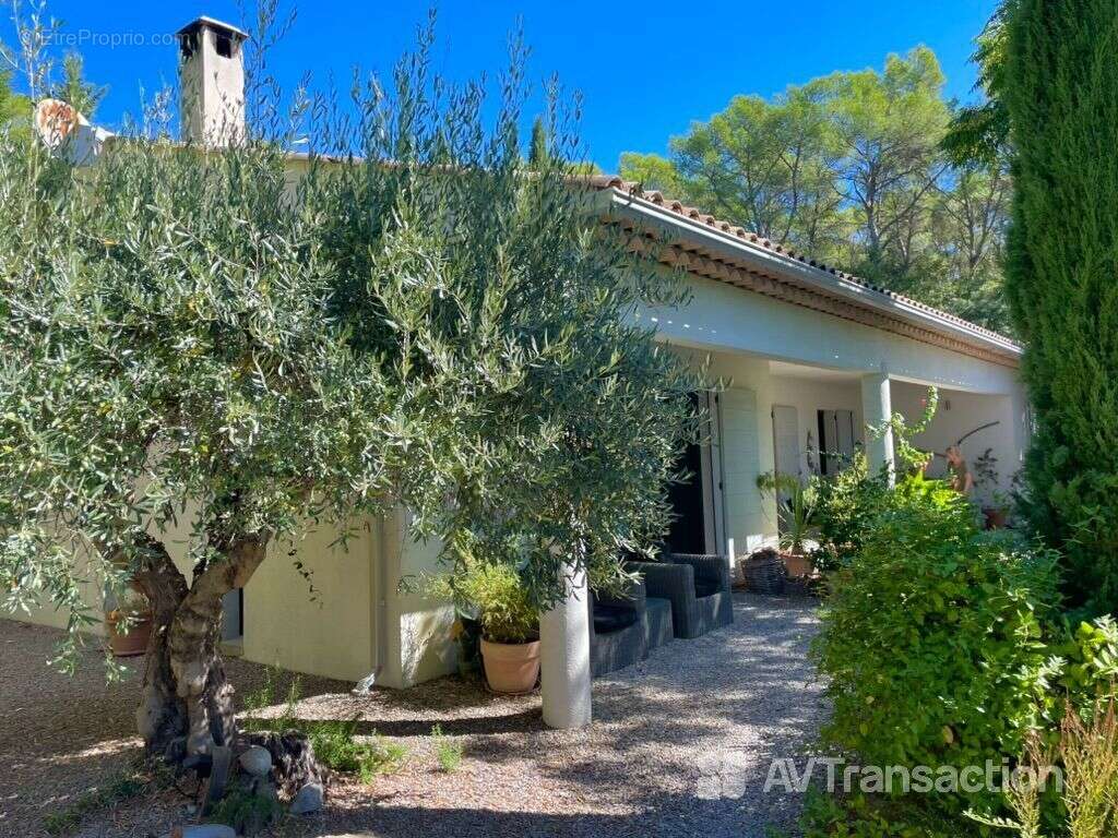 Maison à LORGUES