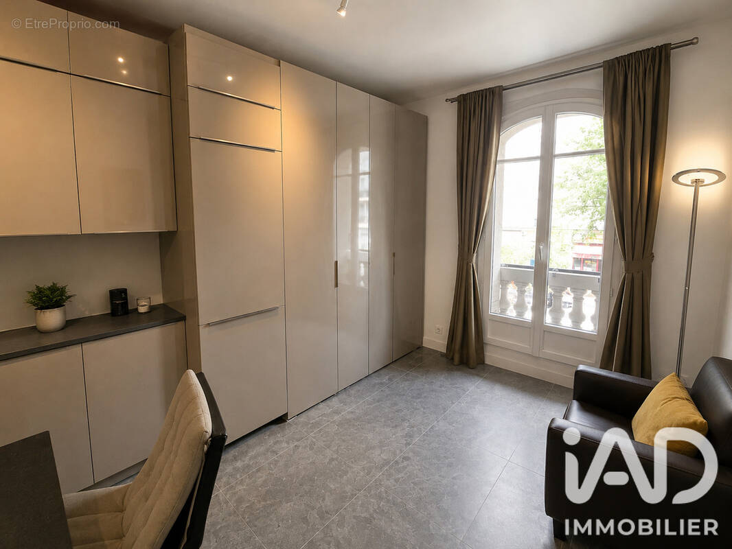 Photo 1 - Appartement à PARIS-17E