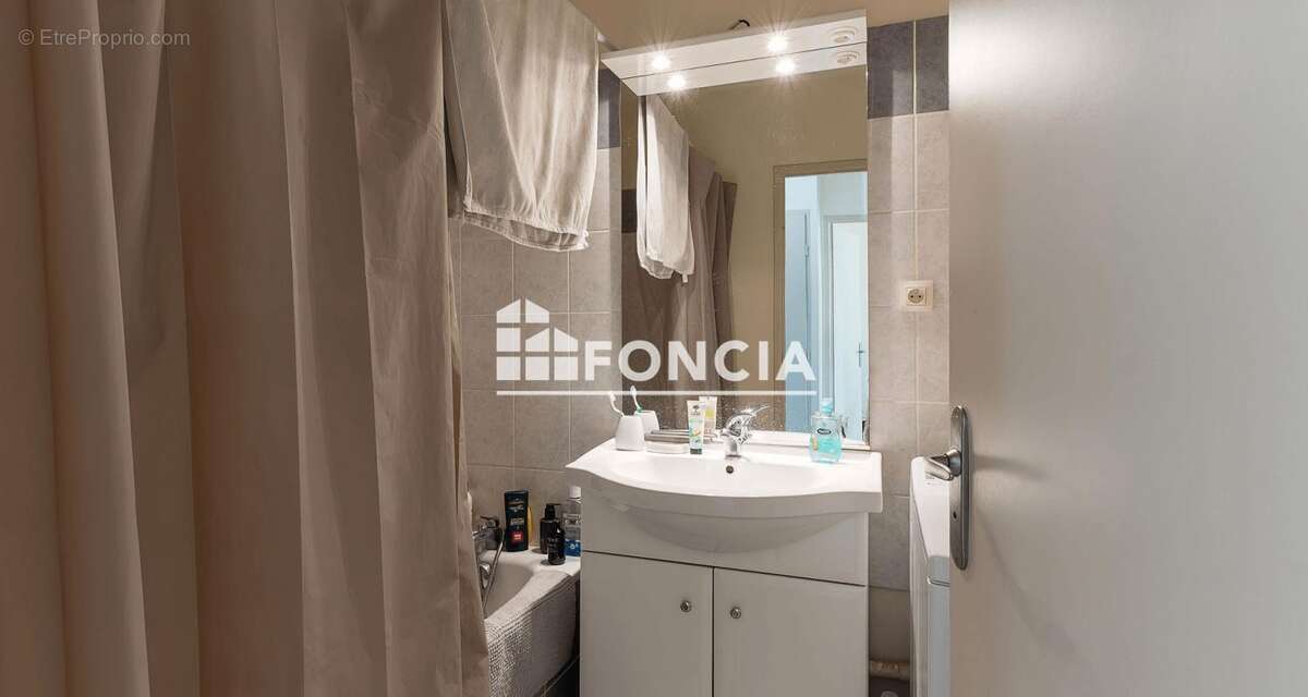 Appartement à BOURG-LES-VALENCE