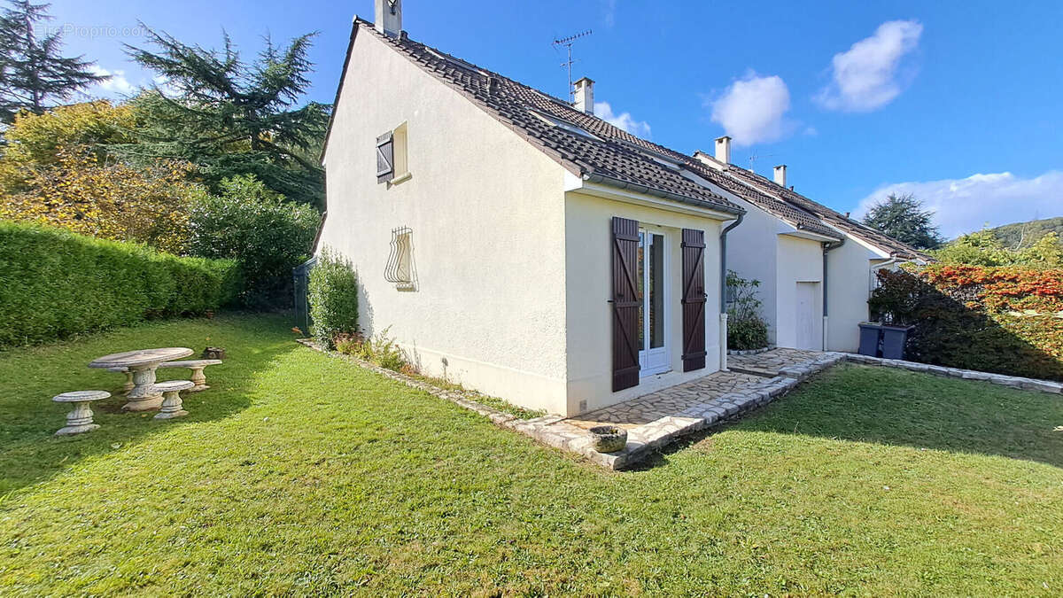 Maison à SAINT-REMY-LES-CHEVREUSE